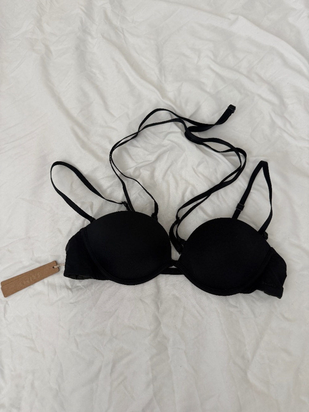 skims multi-way bra Size 36A Details : - color: onyx - condition: NWT - four